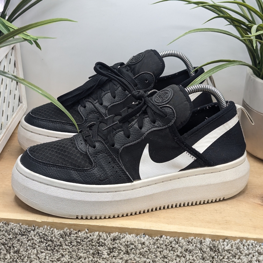 Nike Court Vision Alta Mesh Womens Size 9.5 Platform Shoes Casual Comfort